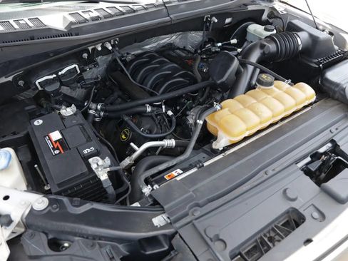 Used 2016 Ford F150 XL w/ Heavy-Duty Payload Package RWD image 29