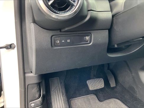 Used 2025 Chevrolet Equinox EV LT FWD image 32