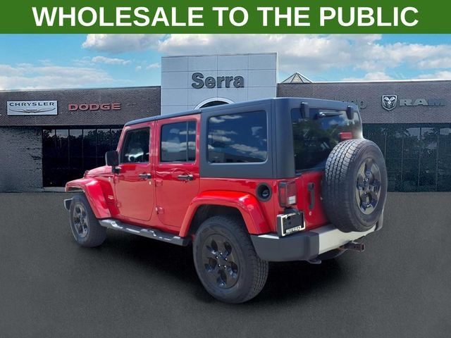 Used 2013 Jeep Wrangler Unlimited Sahara w/ Connectivity Group AWD/4WD image 4