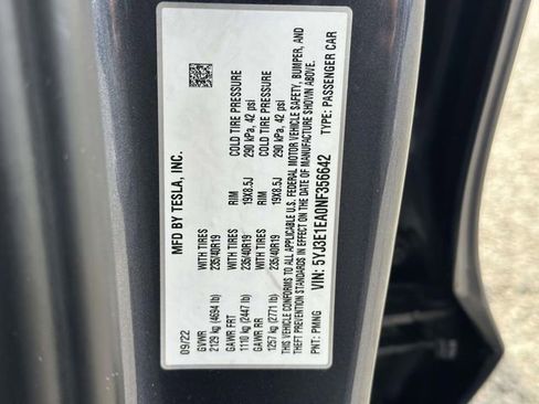 Used 2022 Tesla Model 3 Standard Range image 24