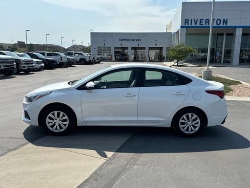 Used 2022 Hyundai Accent SE FWD image 10