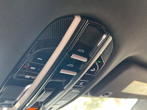 Used 2022 Porsche Panamera image 49