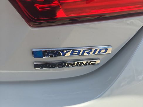 Used 2019 Honda Accord Touring image 10