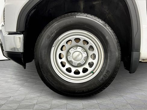 Used 2024 GMC Sierra 1500 Pro w/ Pro Value Package image 8