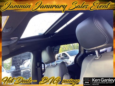 New 2026 Chrysler Pacifica Select image 20