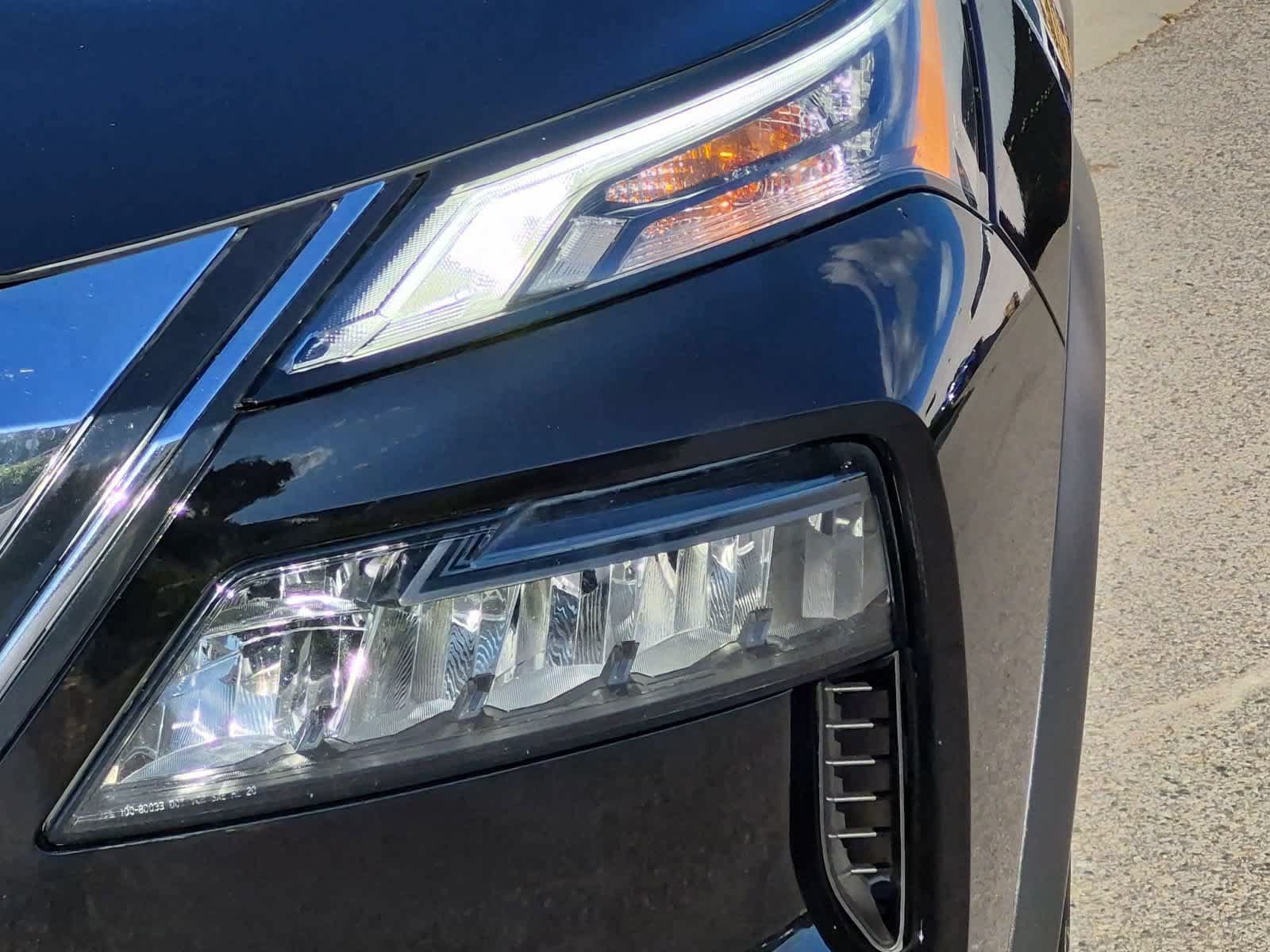 Used 2023 Nissan Rogue S FWD image 11
