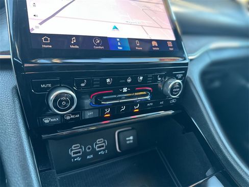 Used 2021 Jeep Grand Cherokee L Overland w/ Advanced Protech Group III image 18