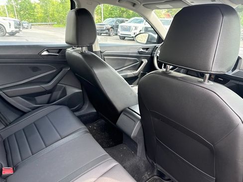 Used 2024 Volkswagen Jetta SE FWD image 26