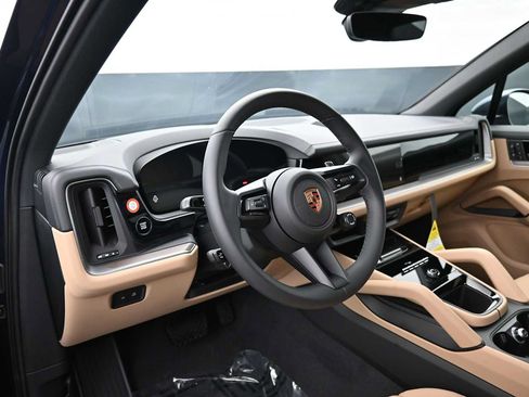 New 2026 Porsche Cayenne AWD/4WD image 4