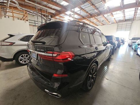 Used 2019 BMW X7 xDrive50i w/ M Sport Package AWD/4WD image 4