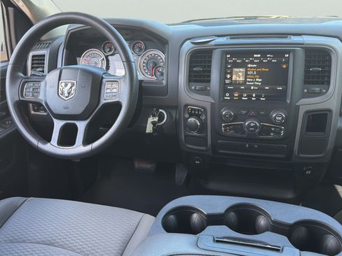 Used 2020 RAM 1500 Express w/ Express Value Package RWD image 9