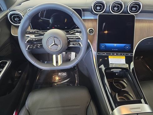 New 2026 Mercedes-Benz GLC 300 4MATIC image 17