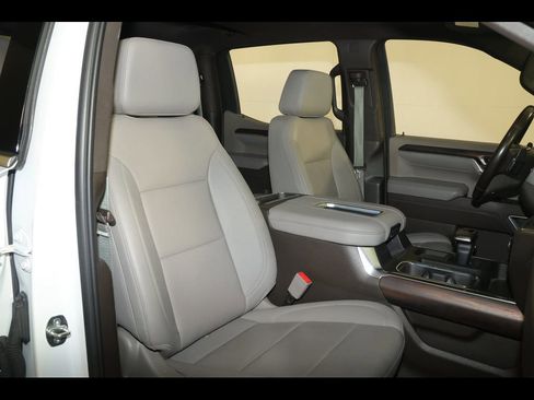 Used 2022 GMC Sierra 1500 SLT w/ SLT Convenience Package image 36