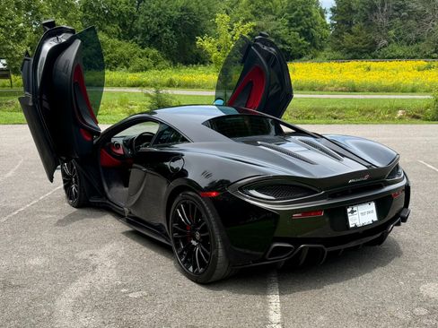 Used 2017 McLaren 570S Coupe RWD image 14