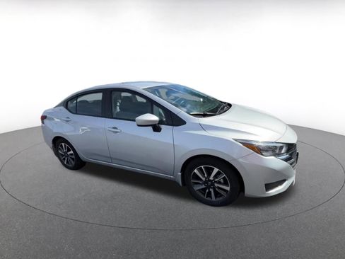 Used 2025 Nissan Versa SV w/ Trunk Package FWD image 2