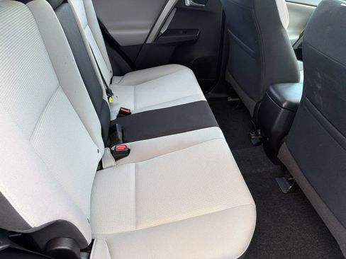 Used 2018 Toyota RAV4 XLE FWD image 28