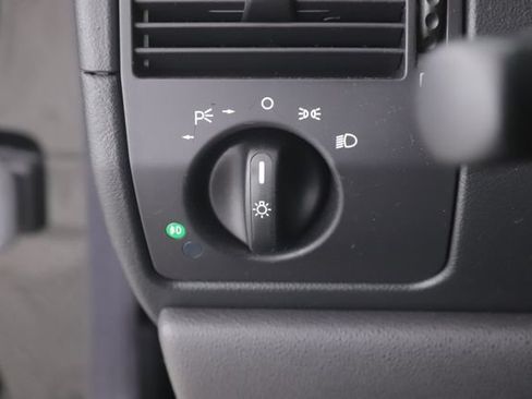 Used 2005 Chrysler Crossfire SRT-6 RWD image 19
