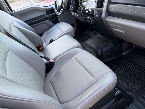 Used 2020 Ford F250 XL w/ Power Equipment Group image 11