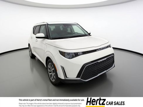 Used 2025 Kia Soul LX w/ LX Technology Package FWD image 1