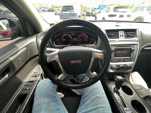 Used 2013 GMC Acadia SLE FWD image 30