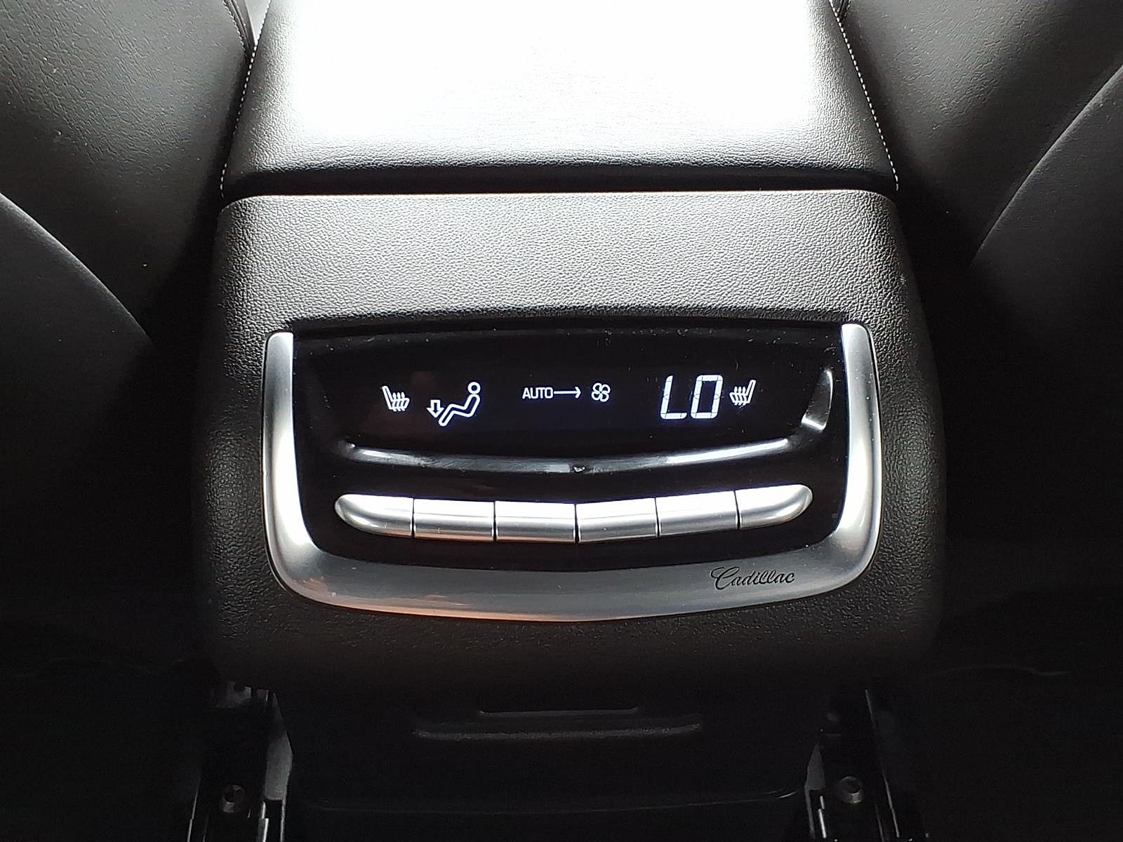 Used 2024 Cadillac XT6 Premium Luxury AWD/4WD image 12