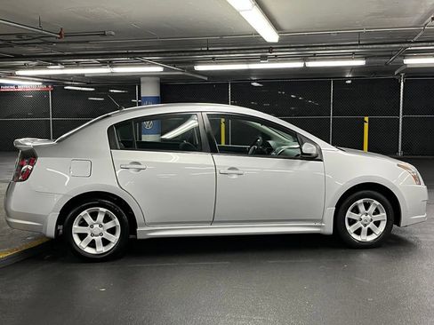 Used 2012 Nissan Sentra 2.0 SR FWD image 32