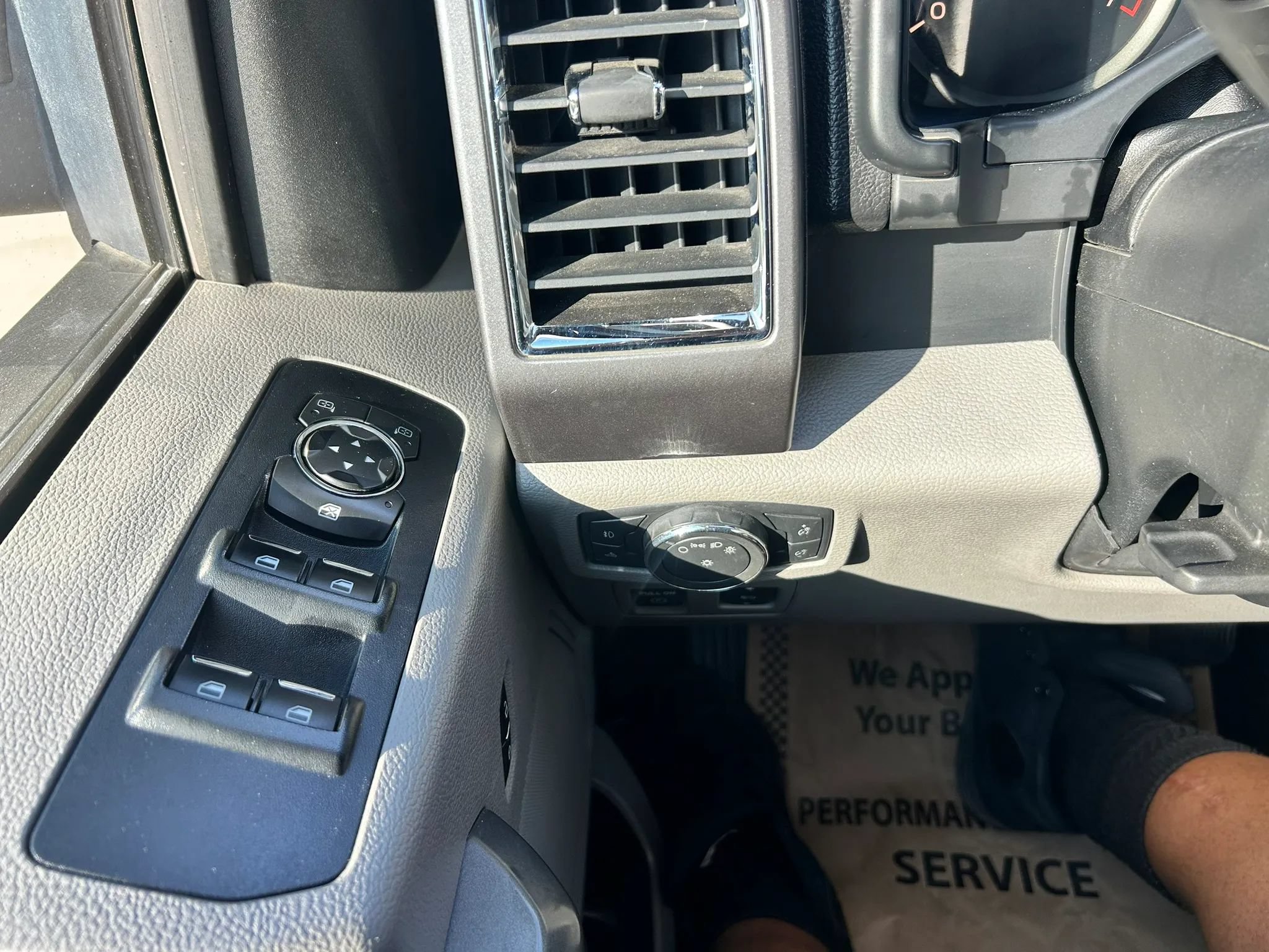 Used 2015 Ford F150 XLT w/ Equipment Group 302A Luxury RWD image 18