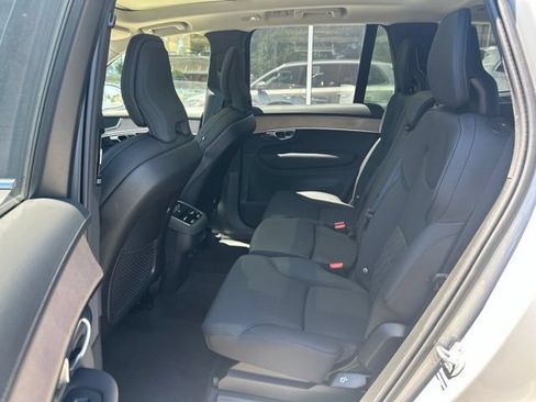 Certified 2025 Volvo XC90 B6 Plus AWD/4WD image 17