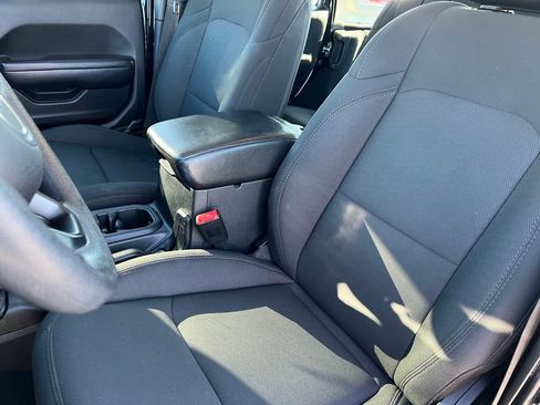 Used 2019 Jeep Wrangler Unlimited Sport image 11