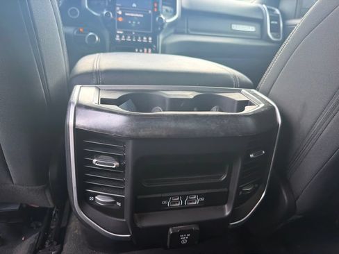 Used 2022 RAM 1500 Big Horn w/ Night Edition RWD image 10