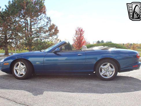 Used 1998 Jaguar XK8 Convertible image 3