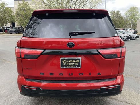 Used 2024 Toyota Sequoia Platinum AWD/4WD image 3
