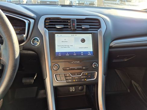 Used 2020 Ford Fusion SE AWD/4WD image 26