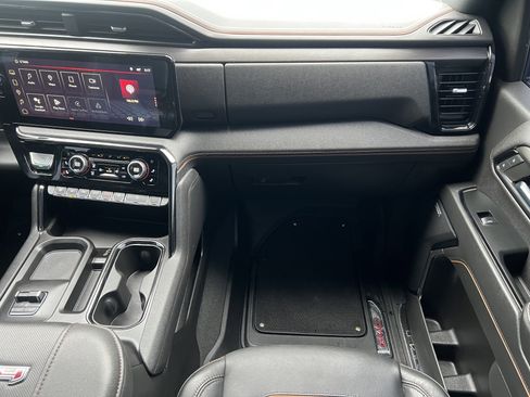 Used 2024 GMC Sierra 3500 AT4 w/ AT4 Premium Plus Package image 31