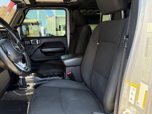 Used 2020 Jeep Gladiator Sport w/ Quick Order Package 24S AWD/4WD image 13