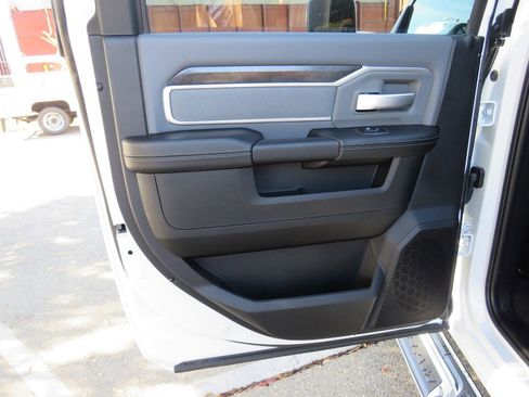 New 2023 RAM 3500 SLT w/ Quick Order Package 2YG SLT image 36