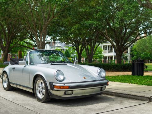 Used 1989 Porsche 911 Carrera RWD image 8