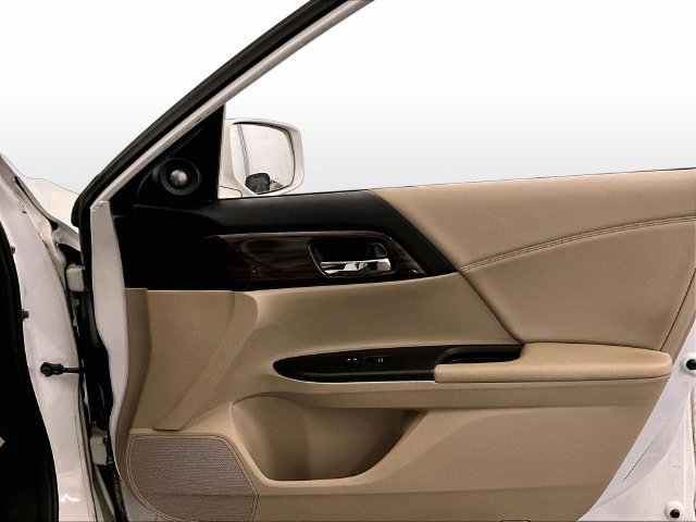 Used 2016 Honda Accord EX-L image 24