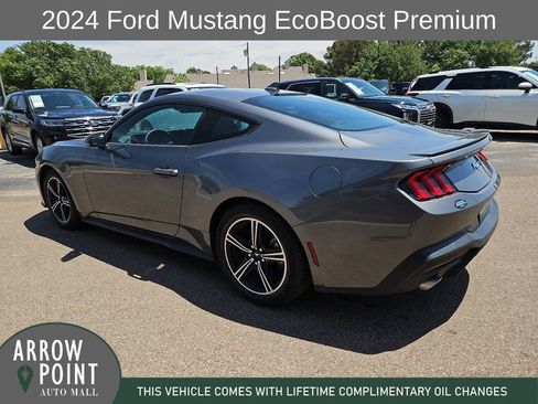 Used 2024 Ford Mustang Premium RWD image 8