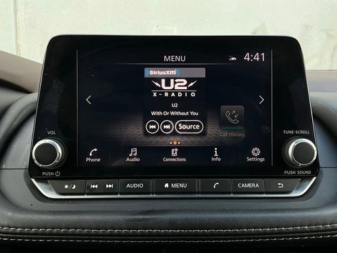 Used 2023 Nissan Rogue SV image 29