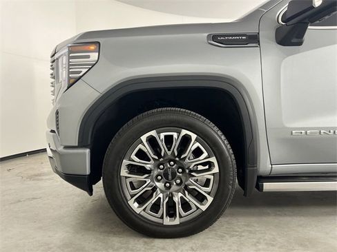 Used 2025 GMC Sierra 1500 Denali Ultimate image 34