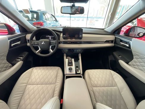Used 2022 Mitsubishi Outlander SEL image 8