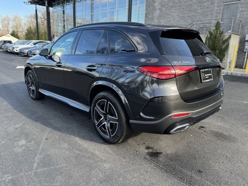 Used 2025 Mercedes-Benz GLC 300 4MATIC image 5