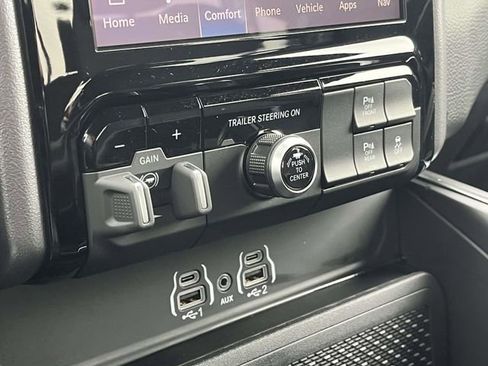 Used 2025 RAM 1500 Big Horn image 34