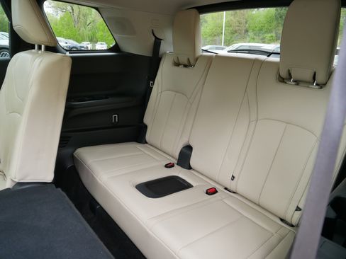 Used 2023 INFINITI QX60 Pure AWD/4WD image 37
