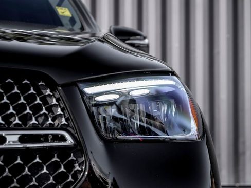 New 2026 Mercedes-Benz GLE 450e 4MATIC image 6