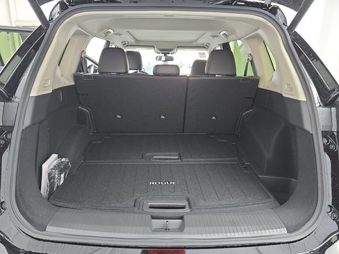 New 2026 Nissan Rogue Platinum AWD/4WD image 12