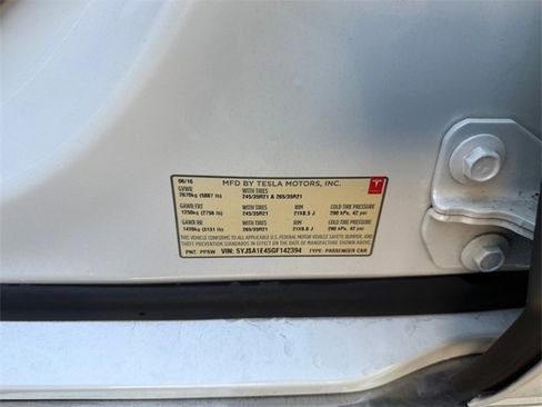Used 2016 Tesla Model S P90D image 32