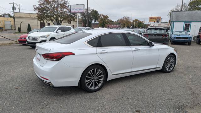 Used 2015 Hyundai Genesis 3.8 RWD image 8