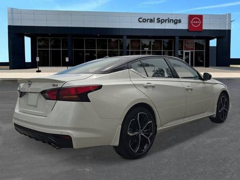 New 2026 Nissan Altima 2.5 SR w/ SR Premium Package FWD image 5